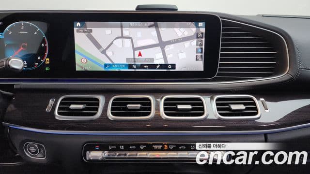 Mercedes-Benz GLE-Class 2021 — ფოტო 6/20