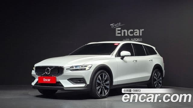 Volvo V60 Cross Country 2021 — Şəkil 14/20