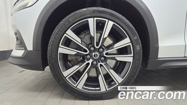 Volvo V60 Cross Country 2021 — Şəkil 15/20