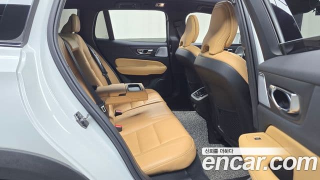 Volvo V60 Cross Country 2021 — Şəkil 20/20