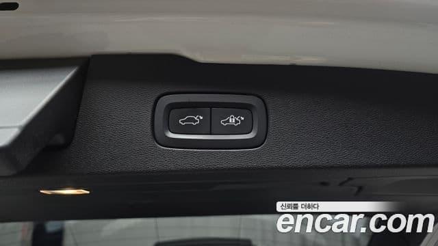 Volvo V60 Cross Country 2021 — Şəkil 17/20