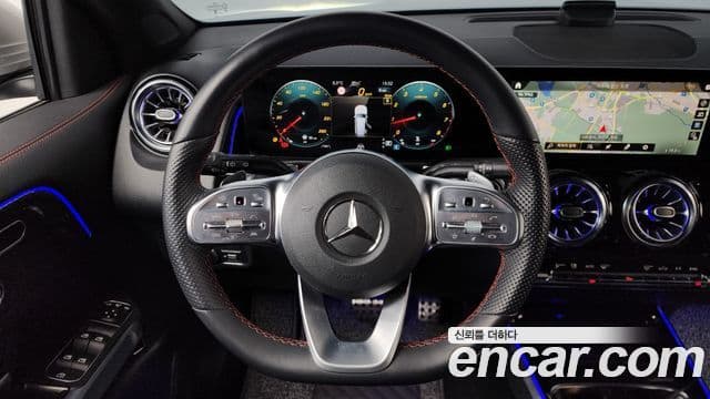 Mercedes-Benz GLB-Class 2023 — ფოტო 13/20