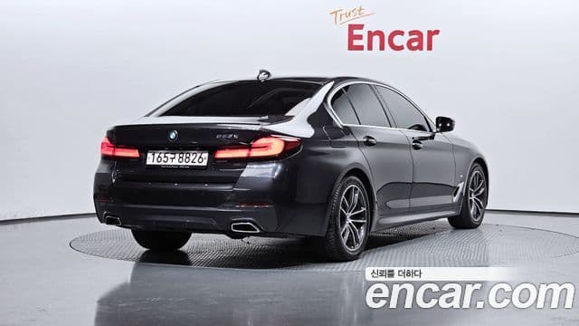 BMW 5 Series 2021 — Şəkil 2/20