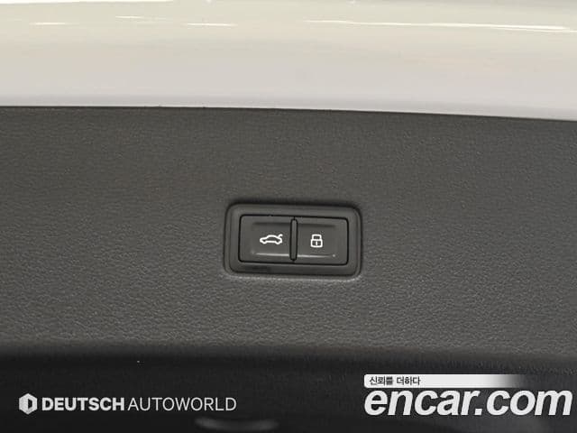 Audi Q8 2020 — Photo 12/20