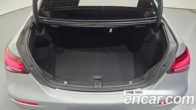 Mercedes-Benz E-Class 2021 — Şəkil 20/20