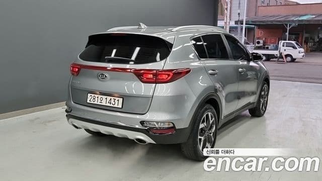 Kia Sportage The Bold 2021 — Фото 1/20