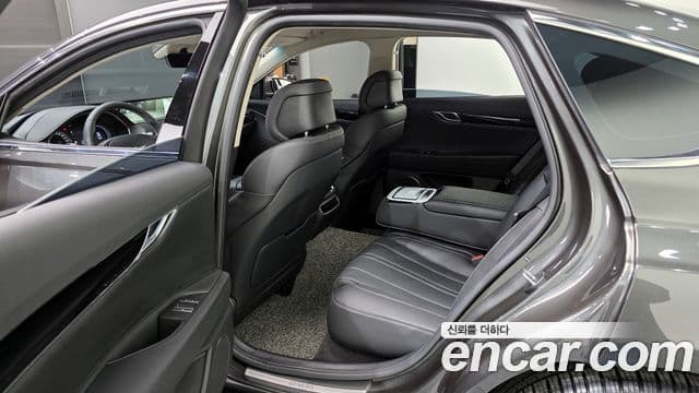 Genesis Electrified G80 2024 — Şəkil 11/20