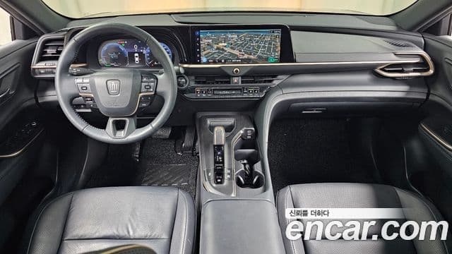 Toyota Crown Crossover 2023 — ფოტო 7/20