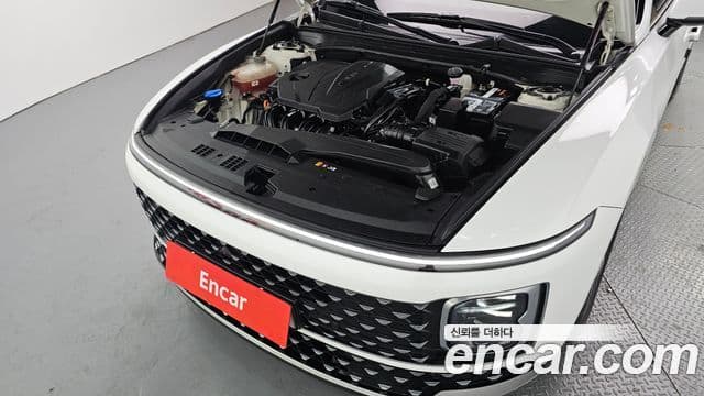 Hyundai Grandeur 2023 — ფოტო 6/20