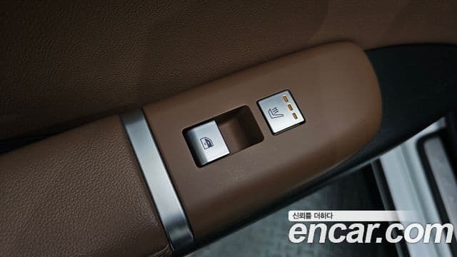 Hyundai Grandeur 2023 — ფოტო 19/20