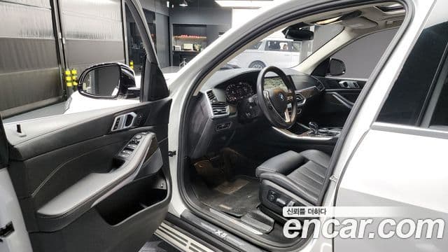 BMW X5 2021 — Şəkil 10/20