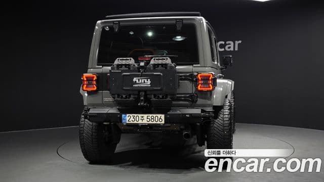 Jeep Wrangler 2022 — ფოტო 4/20
