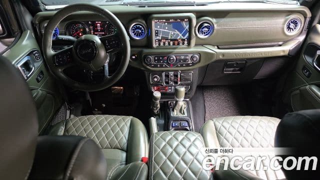 Jeep Wrangler 2022 — ფოტო 7/20