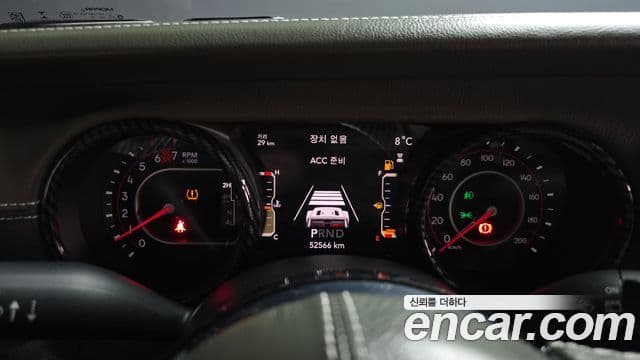 Jeep Wrangler 2022 — ფოტო 8/20