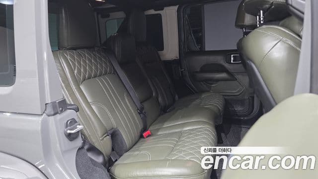 Jeep Wrangler 2022 — ფოტო 12/20