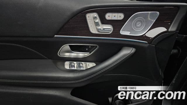 Mercedes-Benz GLE-Class 2021 — Şəkil 17/20