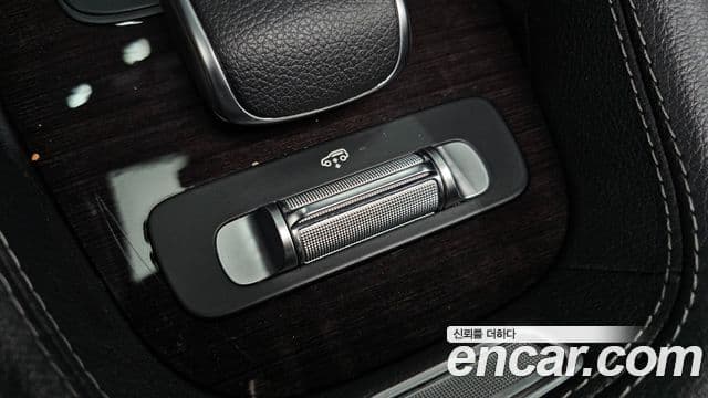 Mercedes-Benz GLE-Class 2021 — Şəkil 19/20