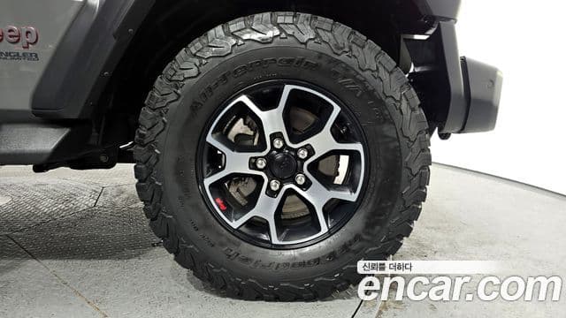 Jeep Wrangler 2021 — ფოტო 5/20