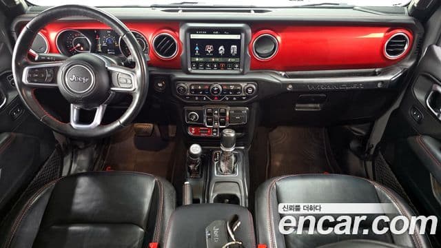 Jeep Wrangler 2021 — ფოტო 7/20