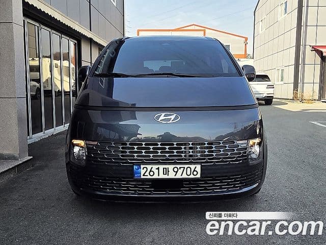 Hyundai Staria 2021 — Photo 17/20