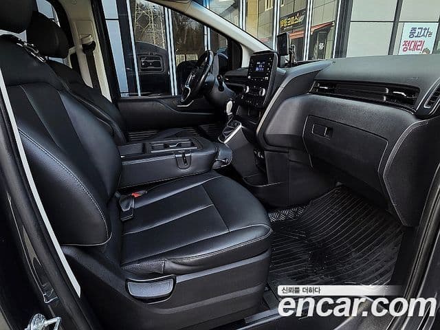 Hyundai Staria 2021 — Photo 6/20