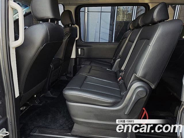 Hyundai Staria 2021 — Photo 1/20