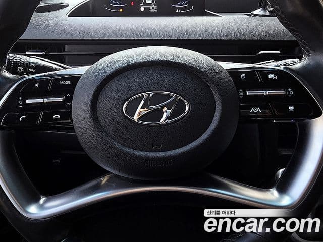 Hyundai Staria 2021 — Photo 9/20