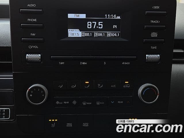 Hyundai Staria 2021 — Photo 3/20