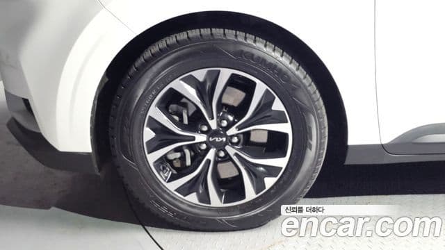 Kia Carnival 2022 — Фото 5/20