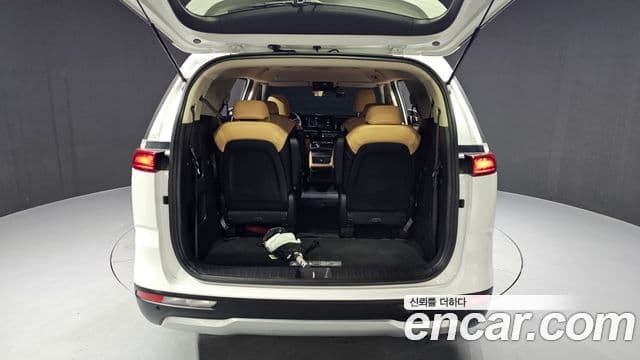 Kia Carnival 2022 — Фото 20/20