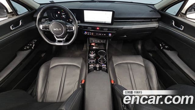 Kia K5 2023 — ფოტო 7/20