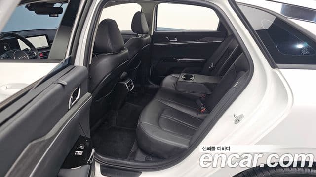 Kia K5 2023 — ფოტო 11/20