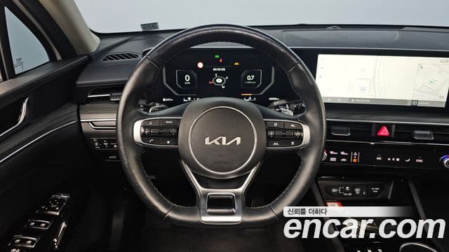 Kia K5 2023 — ფოტო 14/20