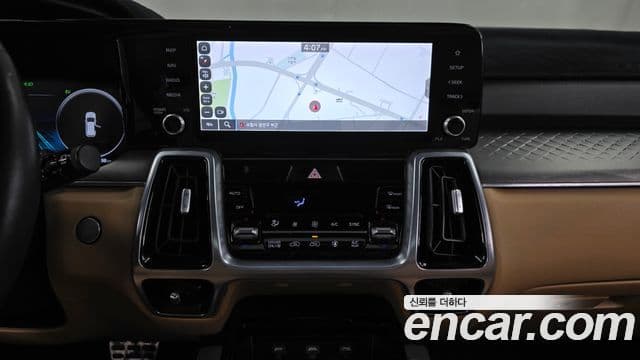 Kia Sorento 2021 — ფოტო 14/20