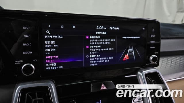 Kia Sorento 2021 — ფოტო 16/20