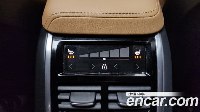 Volvo V60 Cross Country 2021 — Photo 12/20
