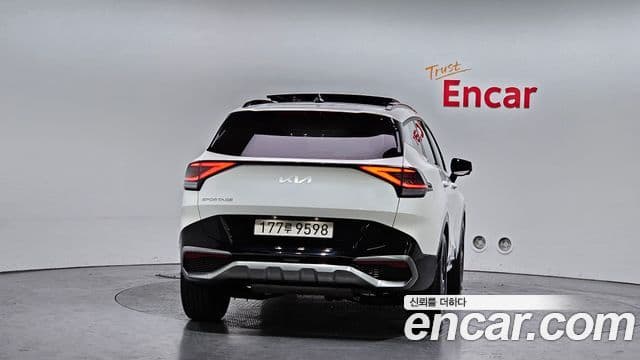 Kia Sportage 2021 — ფოტო 4/20