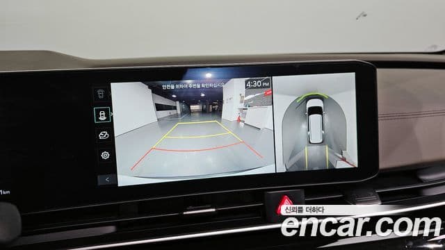 Kia Carnival 2023 — ფოტო 15/20