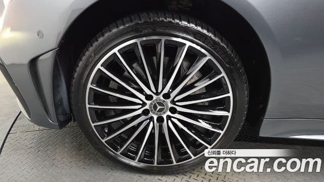 Mercedes-Benz CLS-Class 2023 — Photo 12/20