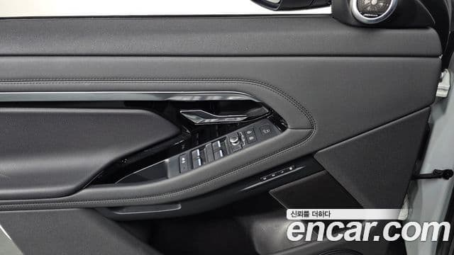 Land Rover Range Rover Evoque 2021 — ფოტო 18/20