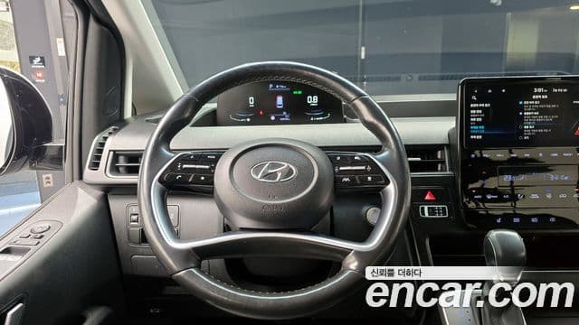 Hyundai Staria 2023 — ფოტო 14/20