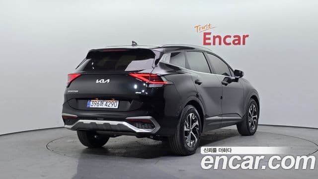 Kia Sportage 2021 — ფოტო 2/20