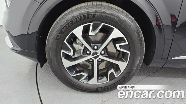 Kia Sportage 2021 — ფოტო 5/20