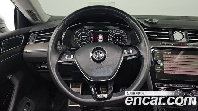 Volkswagen Arteon 2019 — ფოტო 13/20