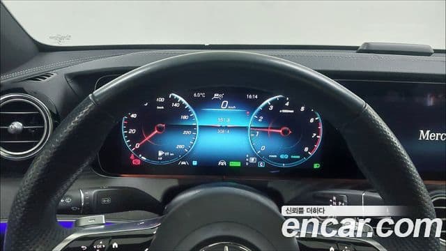 Mercedes-Benz E-Class 2022 — Фото 7/17