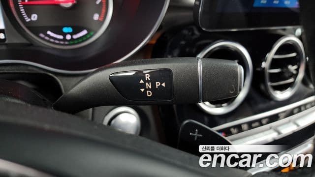 Mercedes-Benz GLC-Class 2018 — ფოტო 9/20