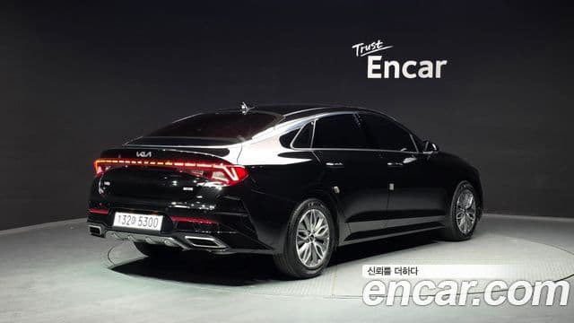 Kia K5 2023 — ფოტო 2/20