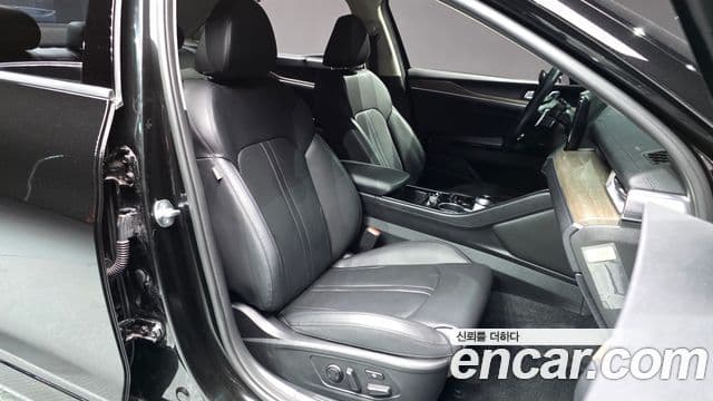 Kia K5 2023 — ფოტო 10/20