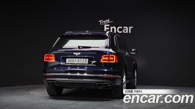 Bentley Bentayga 2020 — Şəkil 16/20
