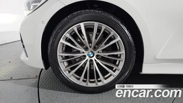 BMW 3 Series 2019 — Şəkil 5/20